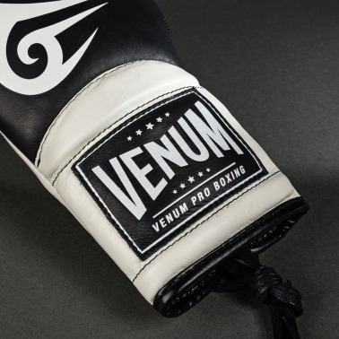 Šněrovací boxerské rukavice VENUM Giant 2.0 Mike Tyson - černé
