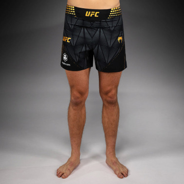 Pánské šortky UFC Fusion by Venum Authentic Fight Night - Short Fit - černo/zlaté
