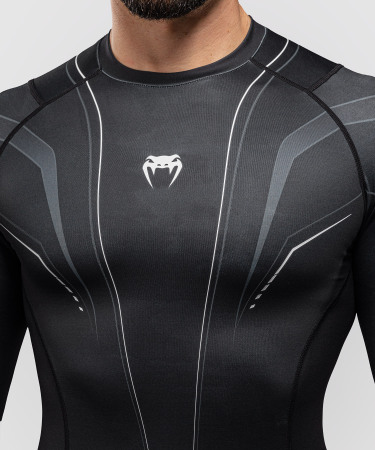 Rashguard VENUM Dl. rukáv Streamline - černo/bílý