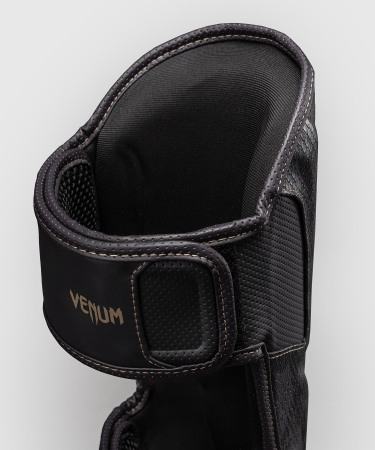 Chrániče holení VENUM Impact Evo Scales - Dark Grey